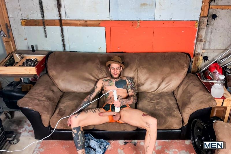 Hottie tattoo muscled hunk Bo Sinn jerks 10 inch dick shoots cum six pack abs Men 001 gay porn pics - Bo Sinn