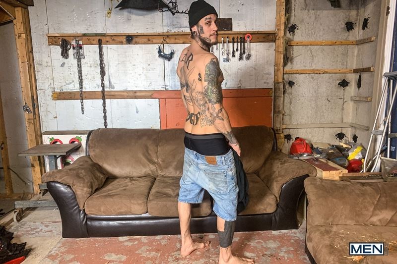 Hottie tattoo muscled hunk Bo Sinn jerks 10 inch dick shoots cum six pack abs Men 002 gay porn pics - Bo Sinn