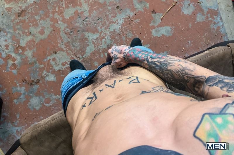 Hottie tattoo muscled hunk Bo Sinn jerks 10 inch dick shoots cum six pack abs Men 005 gay porn pics - Bo Sinn