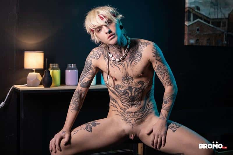 Bromo sexy FTM hot Austin Spears hole bareback fucked tattooed muscle dude Bo Sinn huge dick 8 porno gay pics - Bo Sinn, Austin Spears